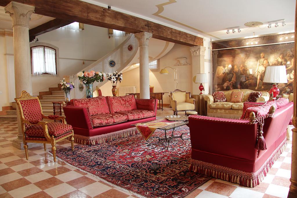 Domus Dotti V Guest House Treviso Buitenkant foto