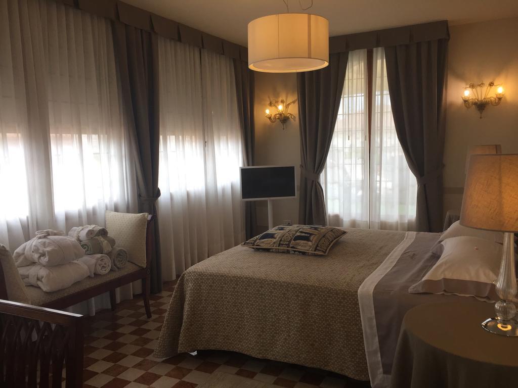 Domus Dotti V Guest House Treviso Buitenkant foto